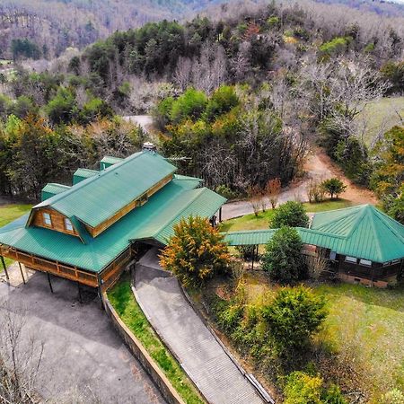 Smoky Bear Lodge With Guest House, Hot Tub, 1089 Free Tickets Each Paid Day, Dollywood And More Sevierville Exterior photo
