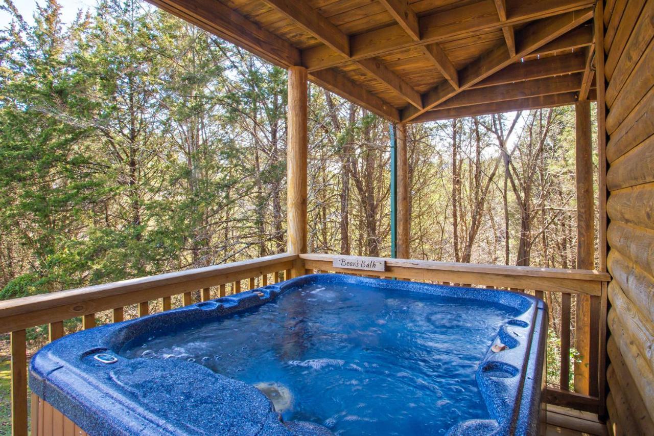 Smoky Bear Lodge With Guest House, Hot Tub, 1089 Free Tickets Each Paid Day, Dollywood And More Sevierville Exterior photo